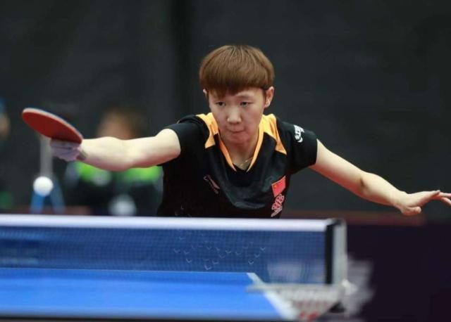 尔兰足球体 尔兰足球体